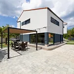 Veroniq Villa Županje