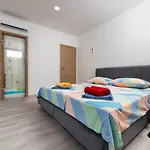 Veroniq Županje